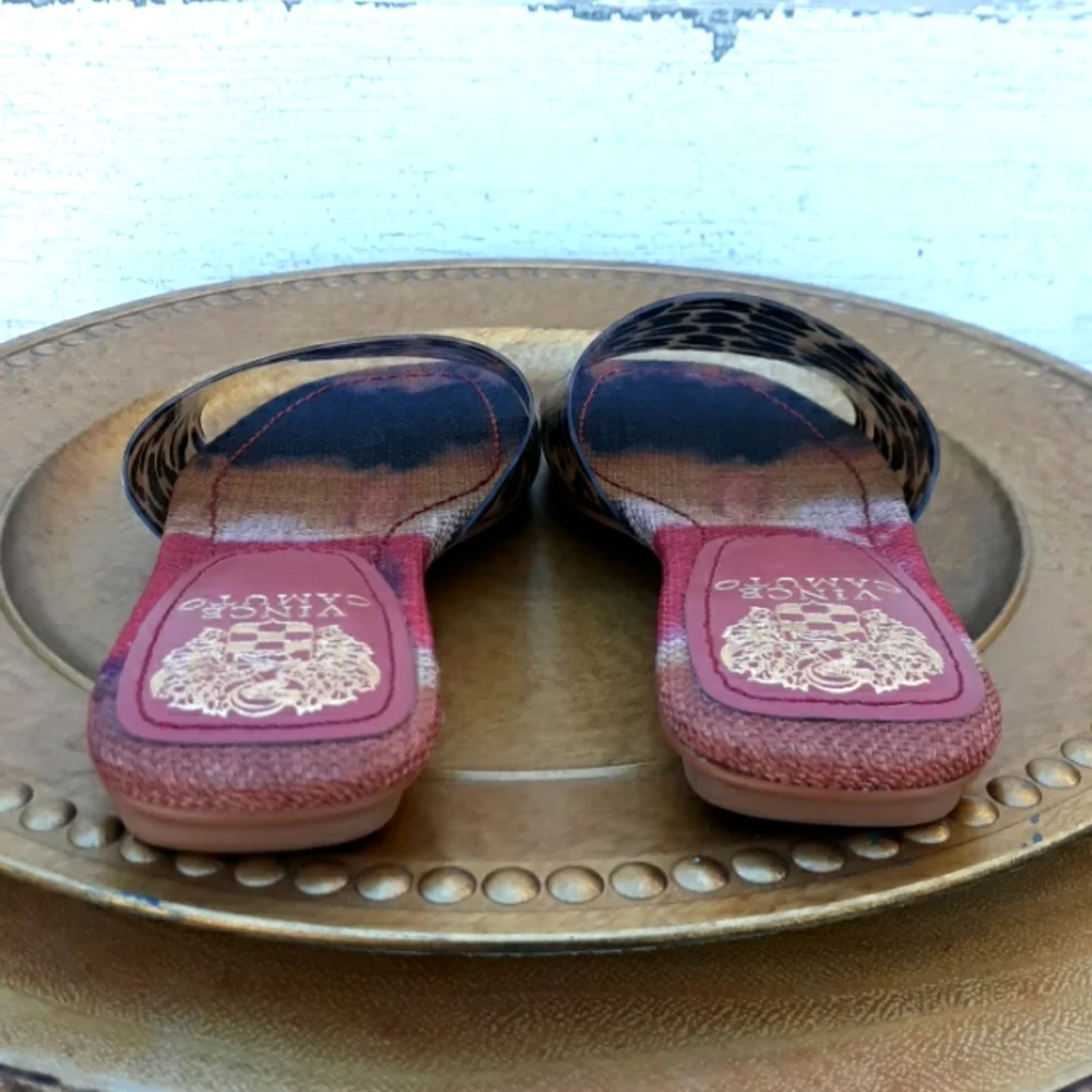 NWT VINCE CAMUTO PRTINDAL SLIDE SANDAL - Picture 3 of 8